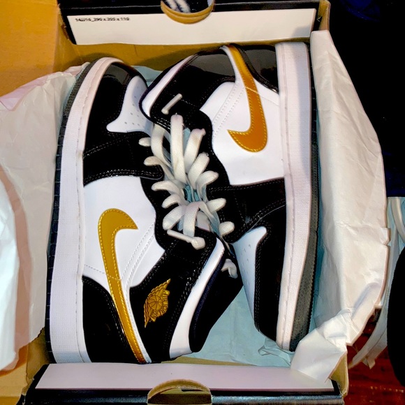Jordan 1 mid se